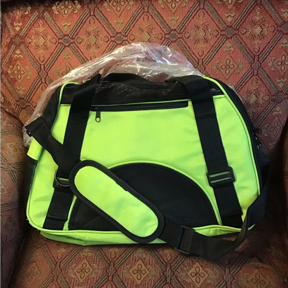Dog -Cat pet Carrier bag green ,black new high quality! Packing airline approved